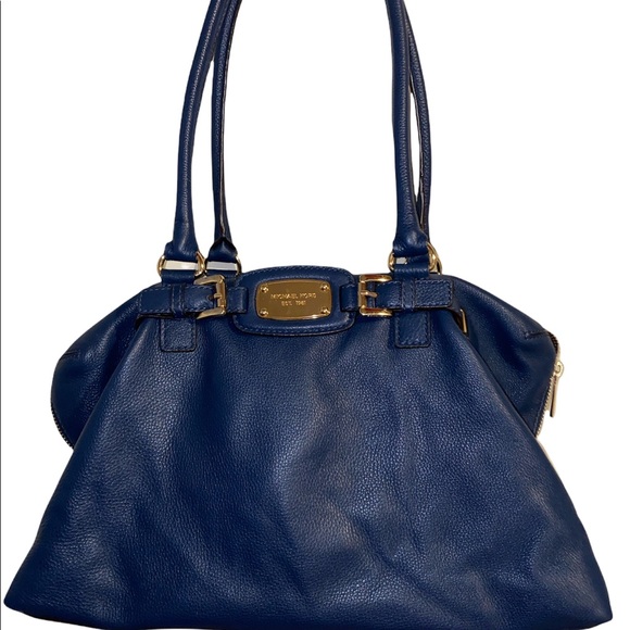 OFFERS ARE WELCOME 🛍 - Picture 5 of 5